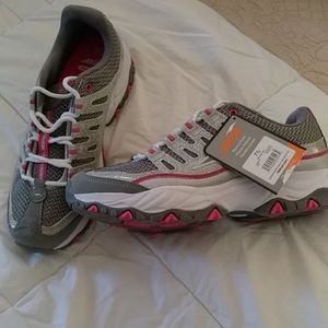 NWT Avia sz 7.5 grey and pink sneakers